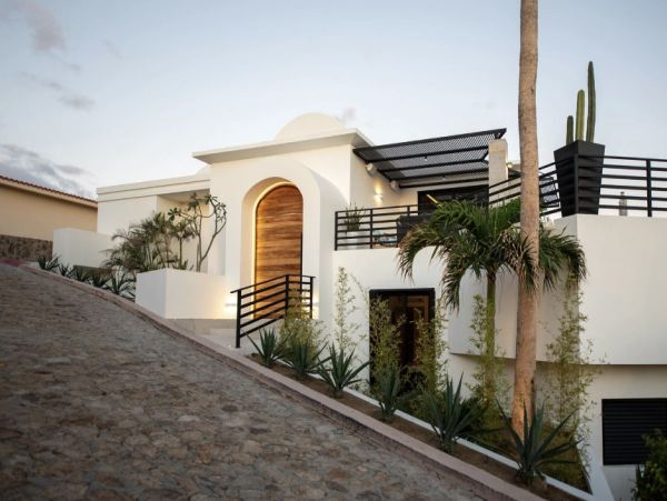 Luxurious 6-Bedroom Villa in Pedregal, Cabo San Lucas